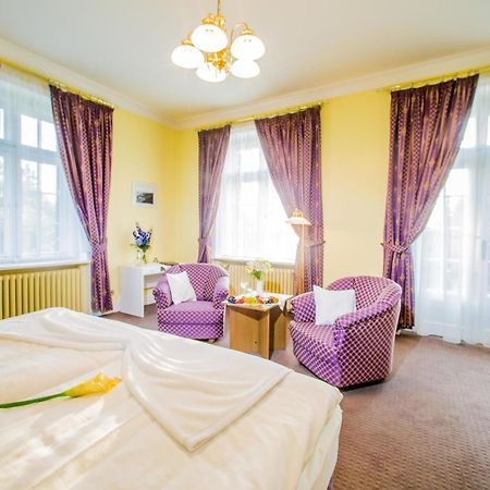 Hotel Veba Broumov Esterno foto